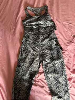 JVINI Snake-Print Black & Gray Active Jumpsuit